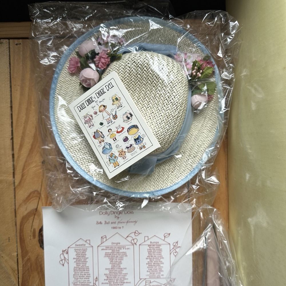 VTG 1993 Goebel DOLLY DINGLE Musical Doll Porcelain Limited Edition With Box - Picture 4 of 16